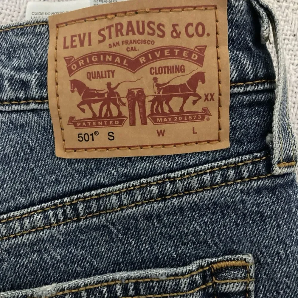 Levis used no